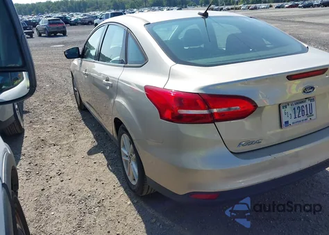 2017 Ford Focus Se z USA, uszkodzony, nr VIN 1FADP3F27HL315367